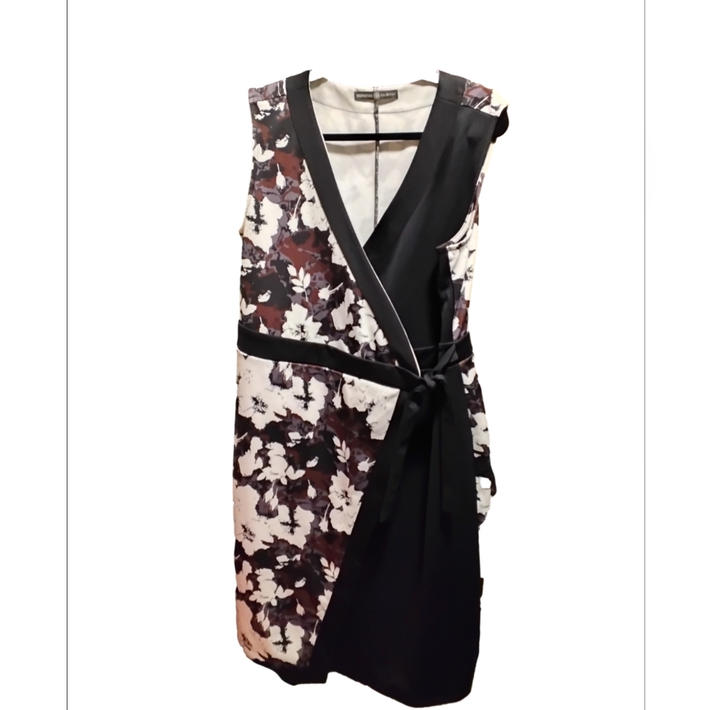 💖🤍Signature Collection Sleeveless Wrap Dress - Size 14 /16💕🩷 - Picture 2 of 4